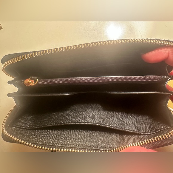 Michael Kors faux Leopard Print Wallet - Picture 2 of 3